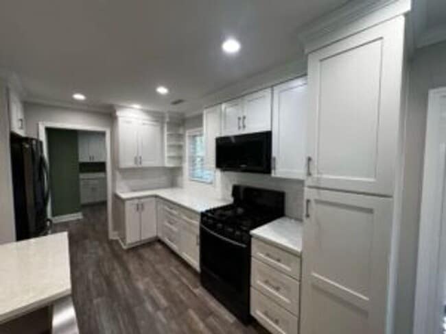 Photo - 1343 Hermitage Ave