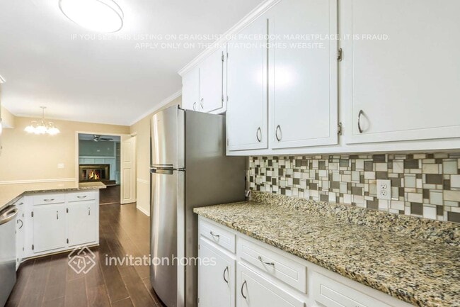 Photo - 677 Royal Abbey Dr