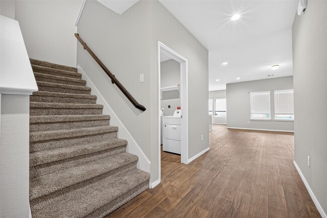 Photo - 2330 Georgina Falls Dr