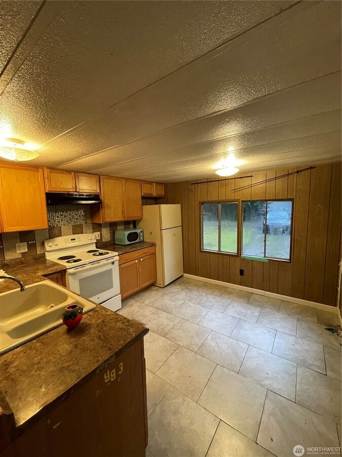 Photo - 8540 Juniper Pl