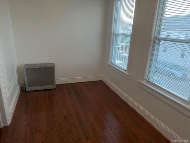 Photo - 95-12 108th Ave