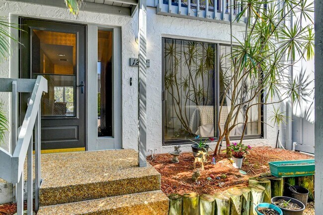 Photo - CANAL FRONT CONDO Unit 115