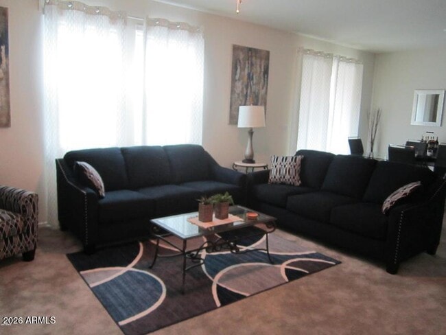 40584 W Helen Ct