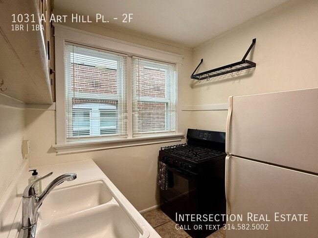 Photo - 1031 Art Hill Pl Unit 2F