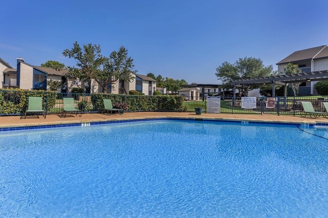 Building Photo - Rise Oak Creek Rental