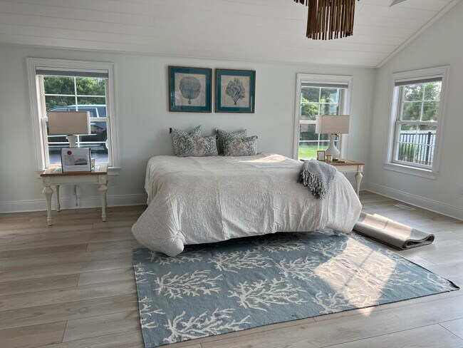 Primary Bedroom - 2 Peconic Cres