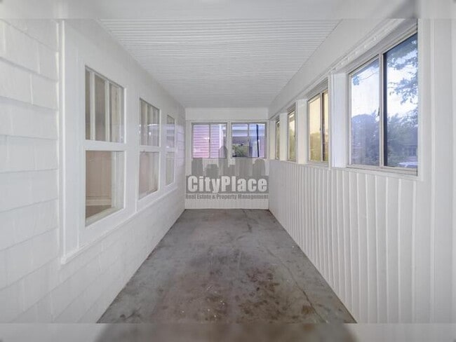 Photo - 4121 Byram Ave