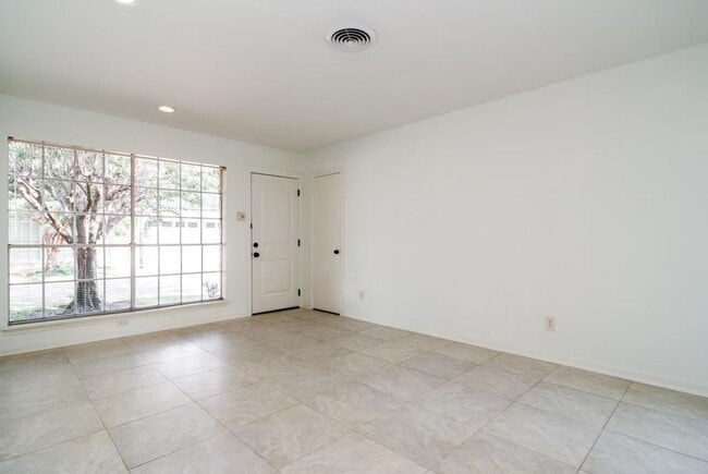 Photo - 5629 Winsome Ln