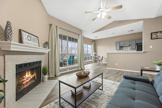 Photo - 4113 Esters Rd Condo Unit 609