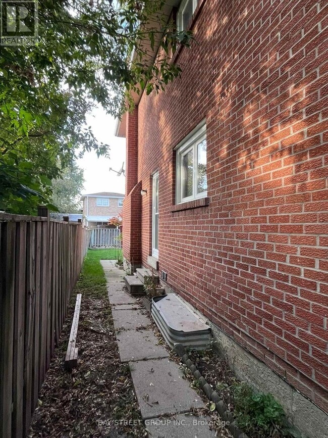 Photo - 1611 Lewes Way