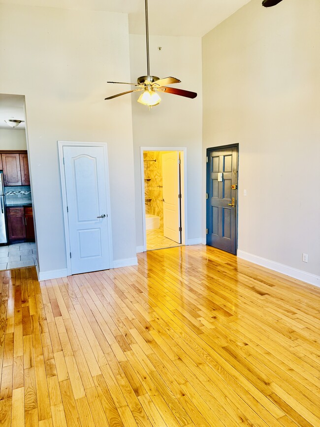 Photo - 45 S Broadway Apartment Unit 5H