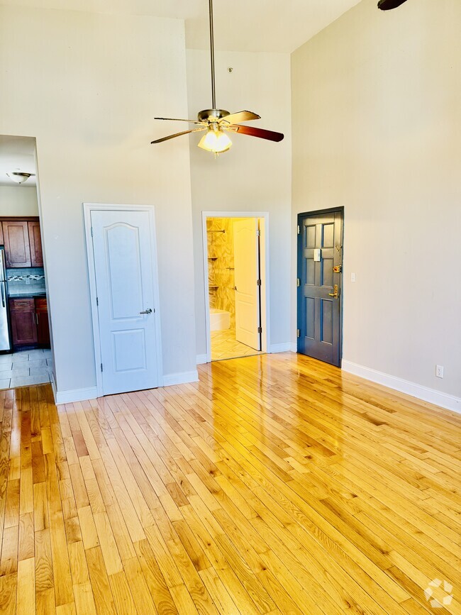 Building Photo - 45 S Broadway Unit 2F Rental
