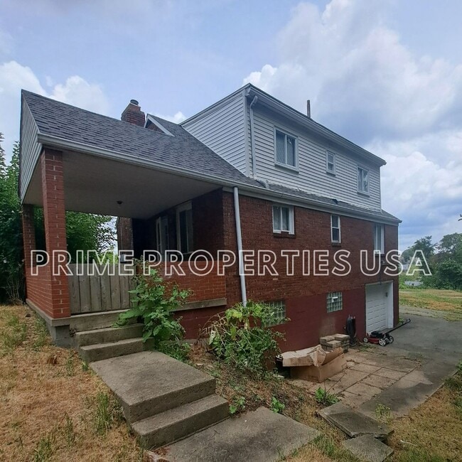 Photo - 700 Ridgeside Pl