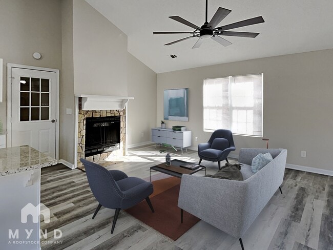 Photo - 215 Shamrock Way