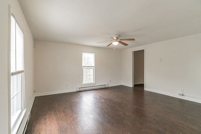 Photo - 1710 Lomond St Unit B