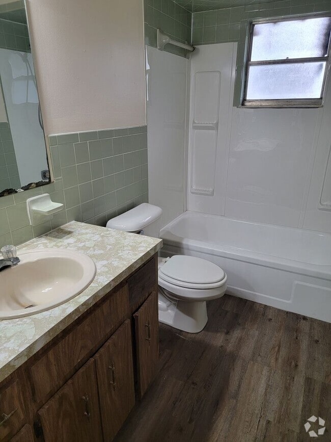 Building Photo - Awesome 1/1 in Inverness!!!! Rental