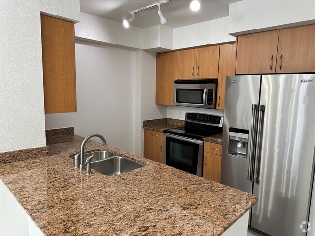 Building Photo - 1830 Radius Dr Unit 916 Rental
