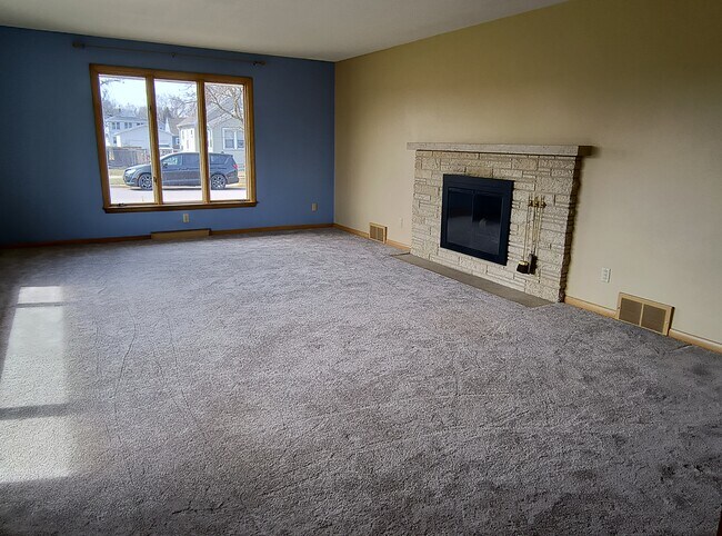 Photo - 2105 Denton St