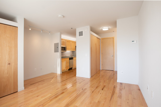 Building Photo - Amber on 11 Rental