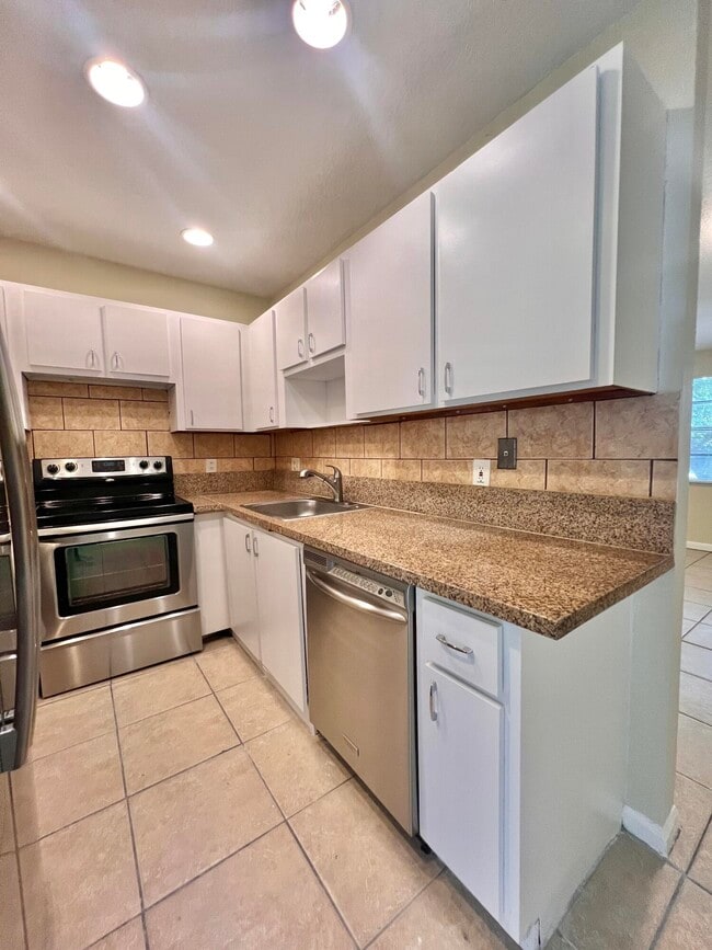 Photo - 423 Glenwood Dr