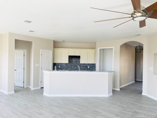 Photo - 13508 Cranbrook