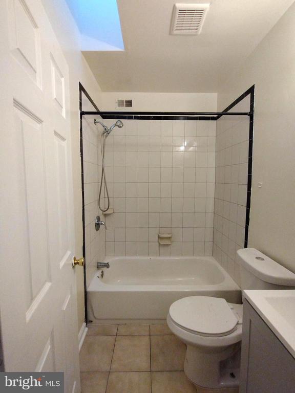 Photo - 1618 E 28th St