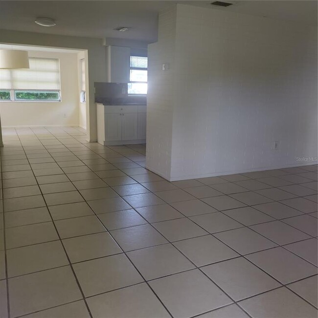 Photo - 4841 Blossom Dr