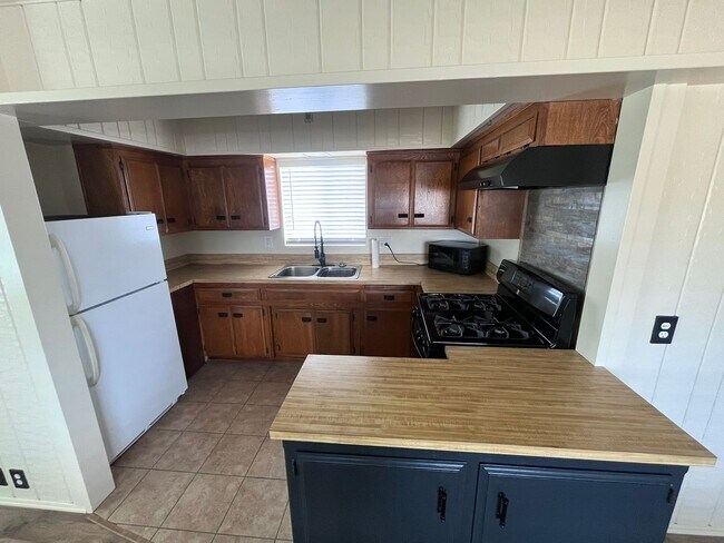 Photo - 705 Grapevine Rd Unit #B