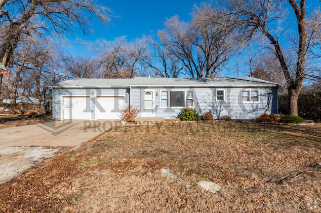 Building Photo - 3320 W 10th St N Rental