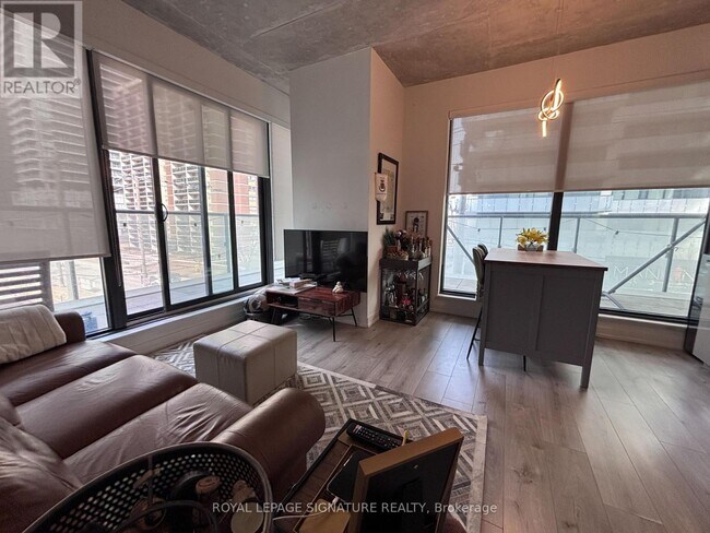 Photo - 161 Roehampton Ave Unité 208