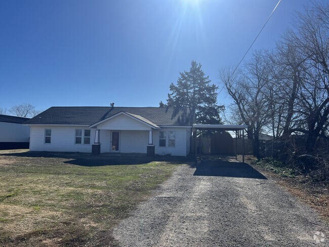 Building Photo - 1603 E Industrial Rd Rental