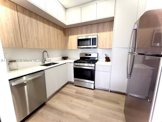 Building Photo - 1619 Jefferson Ave Unit 108