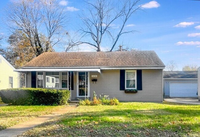 Photo - 3238 Krem Ave House