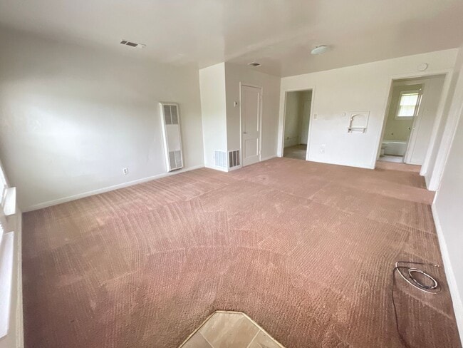 Photo - 1708-1708 Stewart St Unit 1706