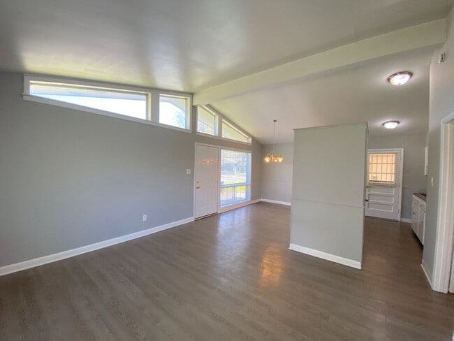 Photo - 4547 Angel Ave