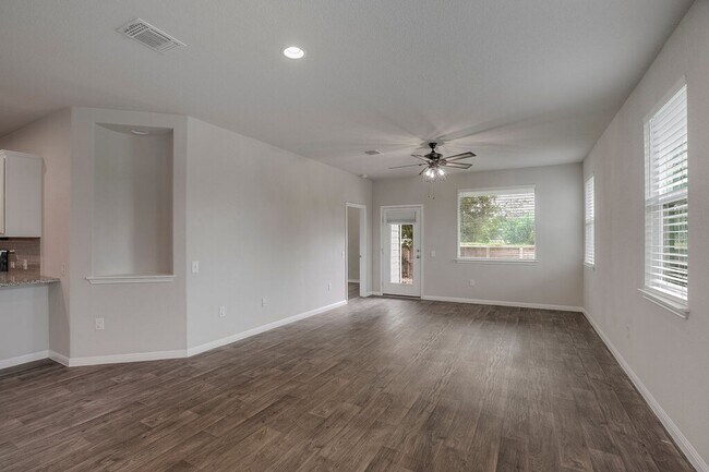 Photo - 14201 Handel Dr