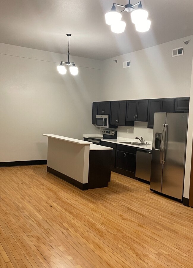 Building Photo - Central Square Unit 101