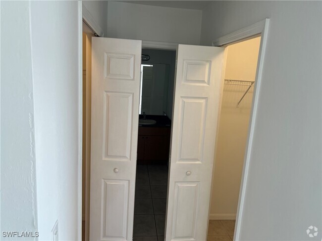 Building Photo - 281 SW 3rd Terrace Rental