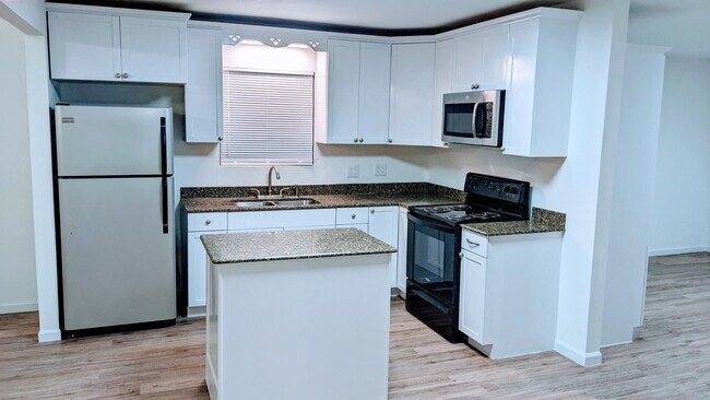 Photo - 13 Flamenco Cir