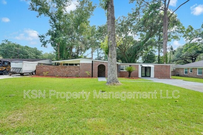 Photo - 117 Windsor Rd