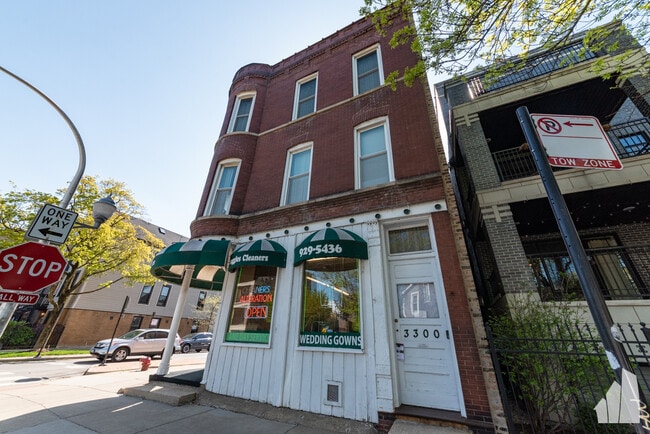 Building Photo - 3300 N Racine Ave Unit 3