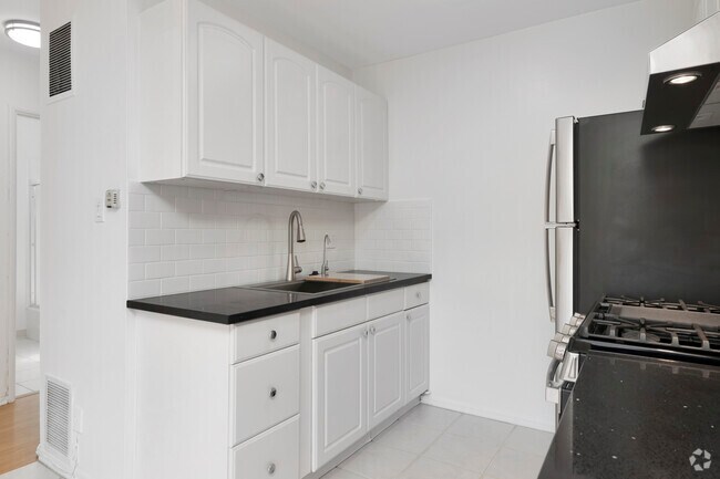 2 habitaciones, 1 baño - 1000 pies cuadrados - Cocina - 623 Westbourne Dr