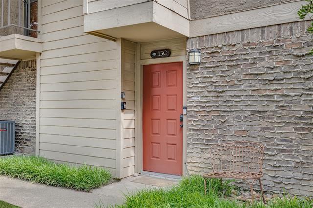 Building Photo - 5200 Martel Ave Unit 13C