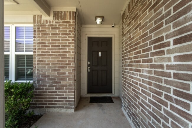 8442 Rollins Bend Ln