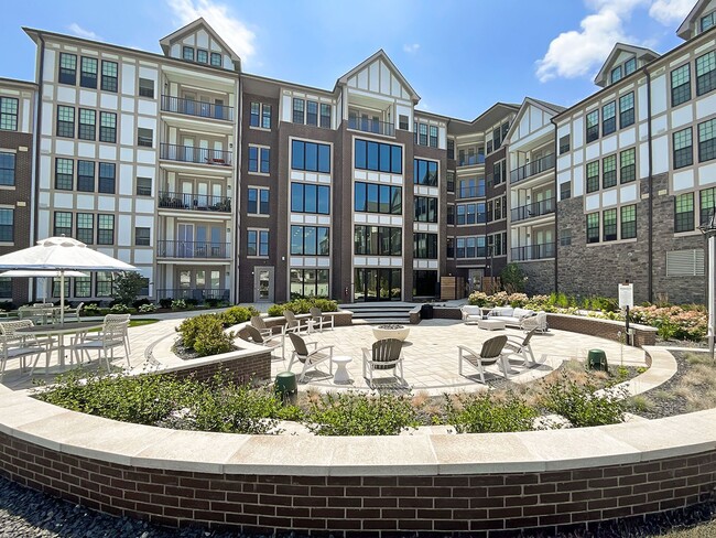 Photo - Legacy Rochester Hills Apartments