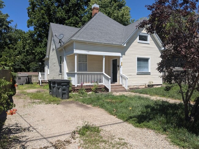Building Photo - 609 Jefferson St Unit 2-Upper