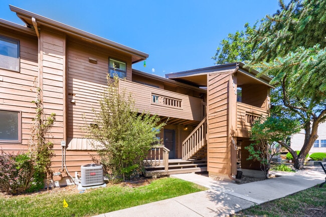 Photo - 1012 Moorings Dr
