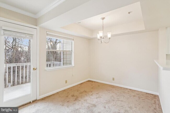 Photo - 5708 Chapman Mill Dr Unit 210