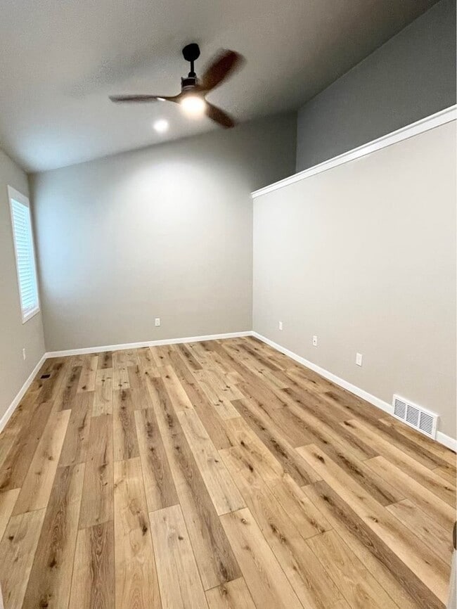 Photo - 1023 S Nicolet Rd