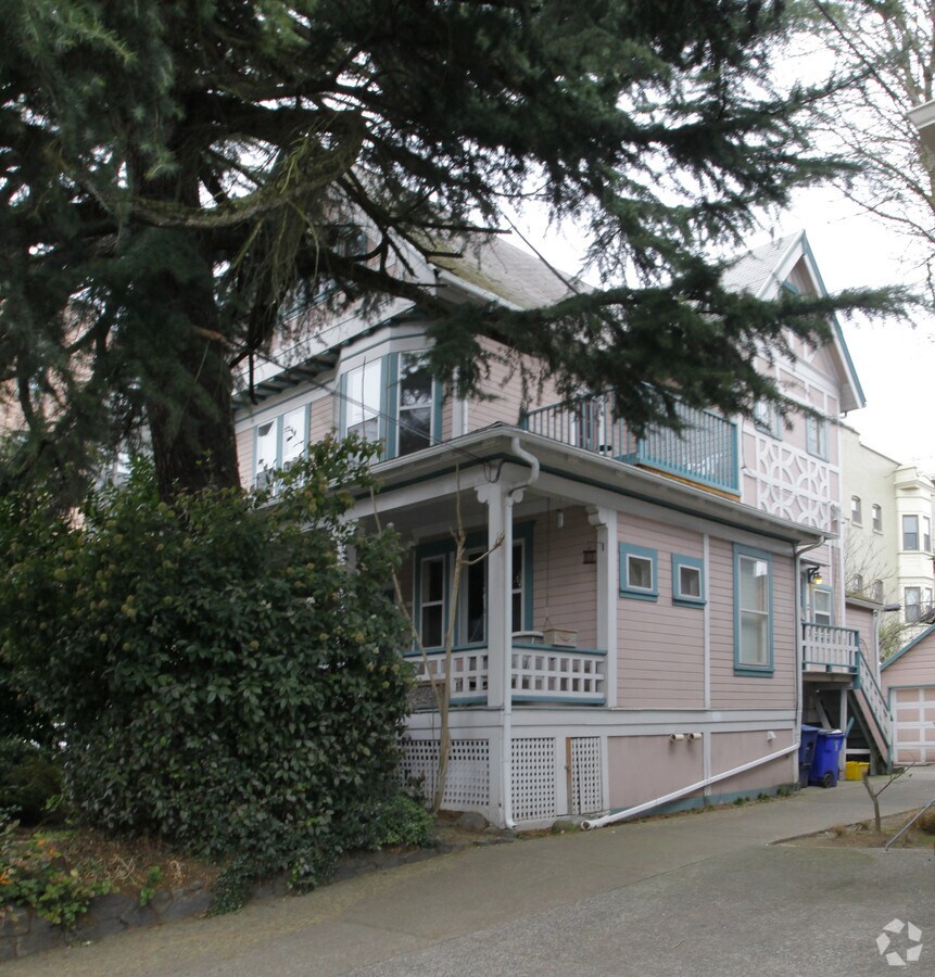 Photo - 2155 NW Glisan St